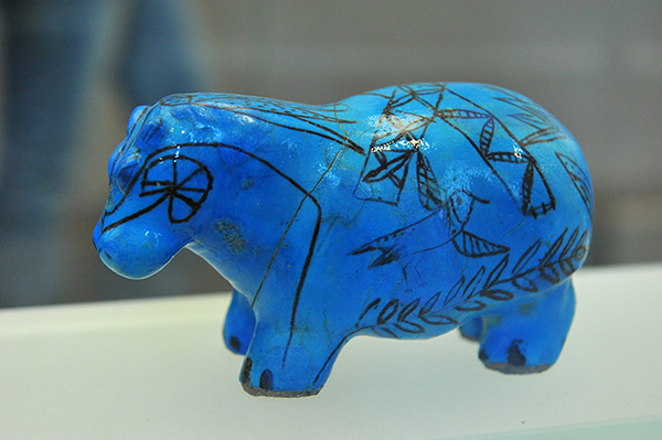 Hipopótamos en el A.E. : arte y magia Hippopotamus